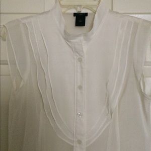 NWOT Ann Taylor Cream blouse - Small
